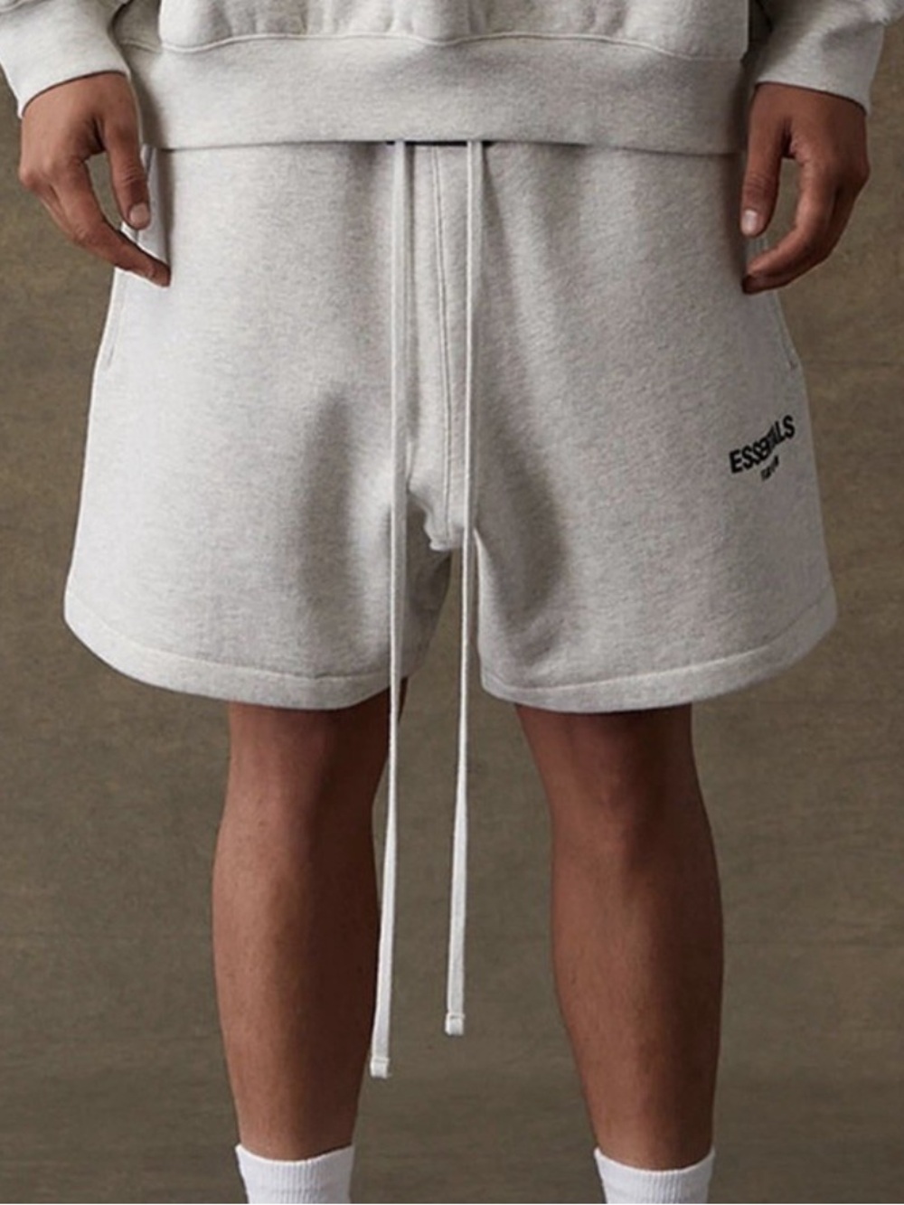 FEAR OF GOD ESSENTIALS LOGHT OATMEAL SWEAT-SHORTS - XL
